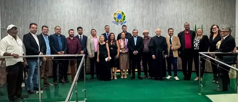 Câmara Municipal entrega títulos de cidadão trindadense a vários homenageados no aniversário de Trindade